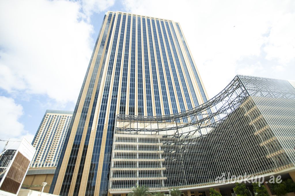 Dm Marina Plaza